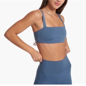 Vuori evolve set in blue